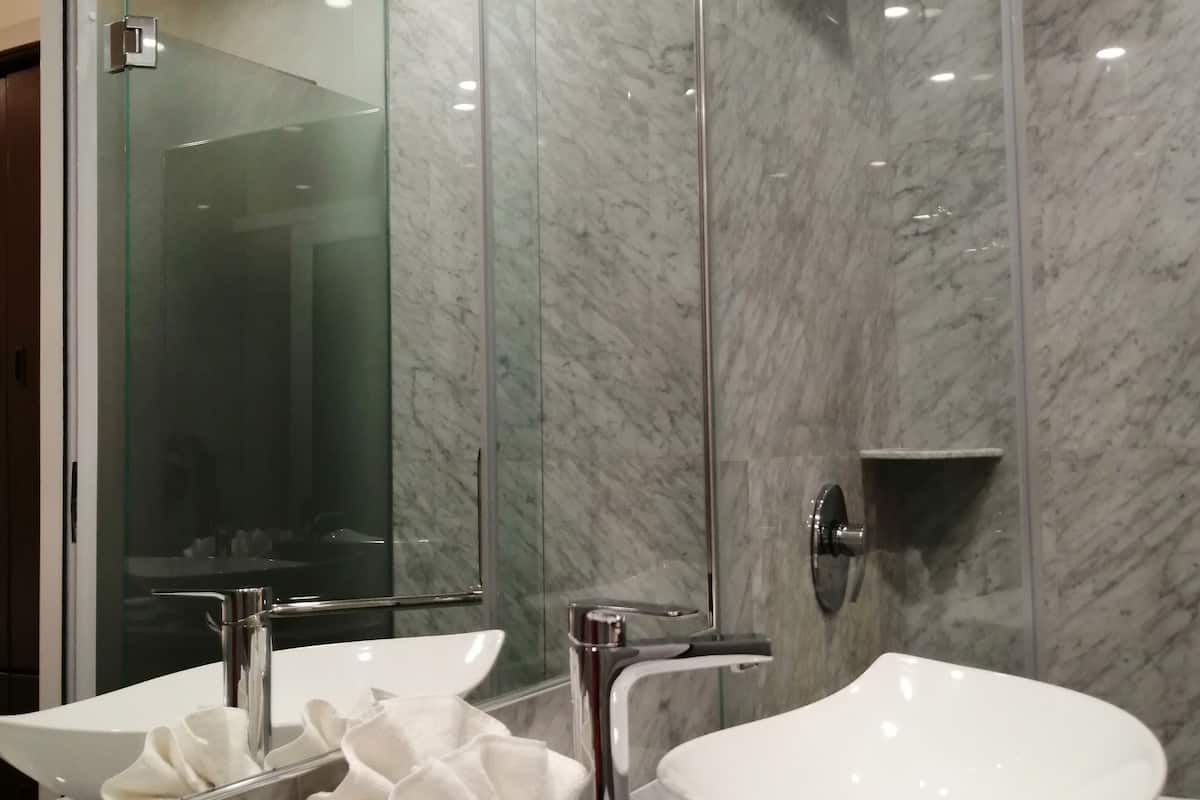 junior room (no window) | premium bedding, in-room safe, laptop workspace, rollaway beds