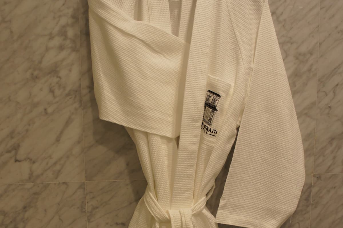 shower, rainfall showerhead, free toiletries, hair dryer