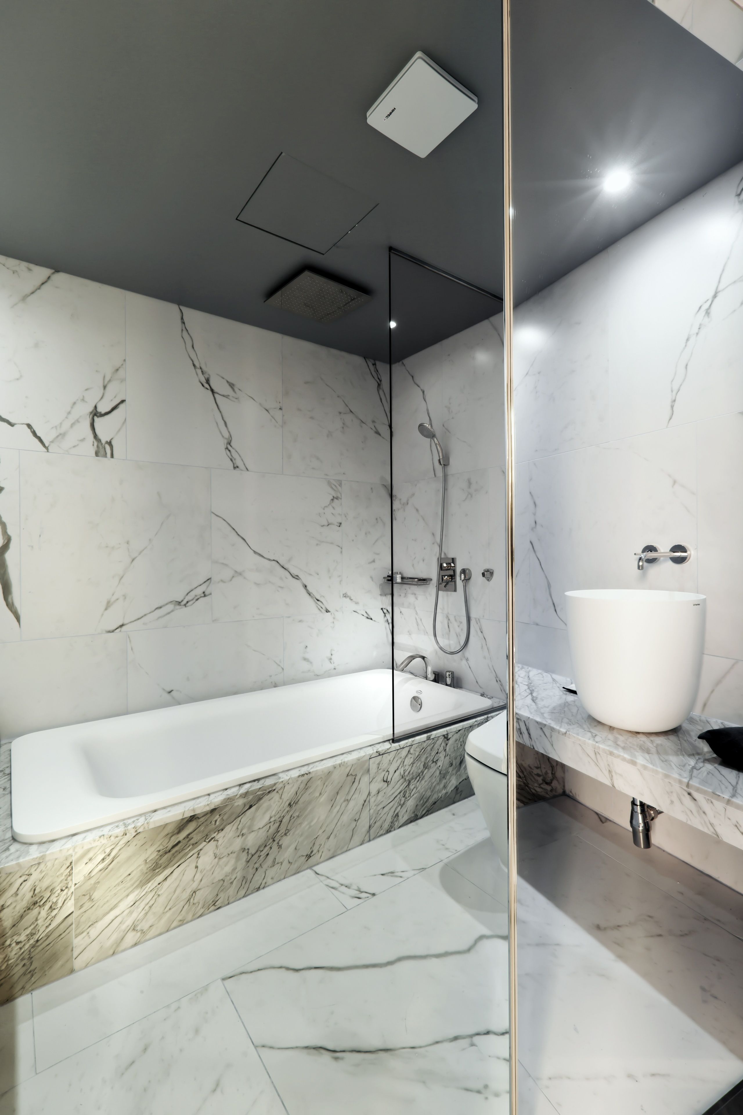 suite | bathroom | shower, free toiletries, hair dryer, bathrobes