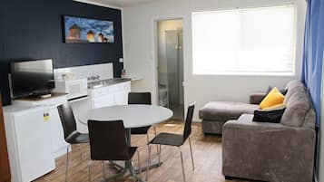 Habitación familiar con 2 camas individuales (Ensuite) | Tabla de planchar con plancha y cunas gratuitas
