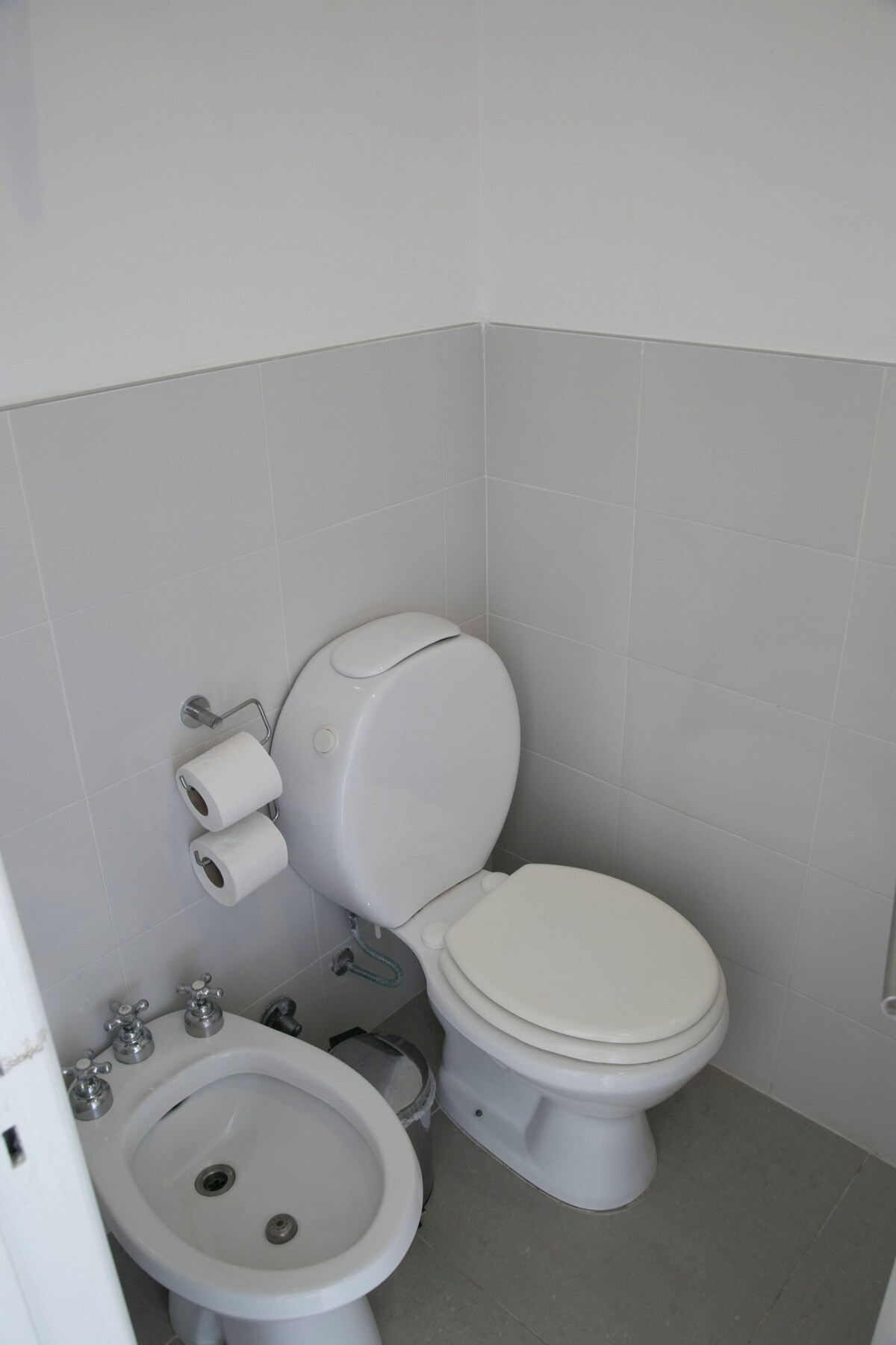 Ducha y bañera combinadas y bañera de hidromasaje