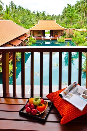 Balcony - Yao In Chan (Samut Songkhram)