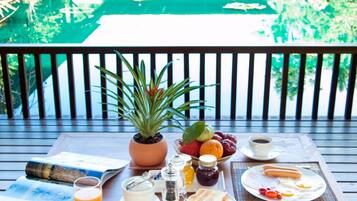 Tägliches nach Wunsch zubereitetes Frühstück (200 THB pro Person)