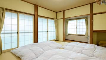 ํธ๋๋์
๋ ํธ๋ฆฌํ๋ฃธ, ๊ธ์ฐ (Japanese Style,Shared Washroom) | ๊ฐ์ค ๋ด ๊ธ๊ณ , ๋ฌด๋ฃ WiFi