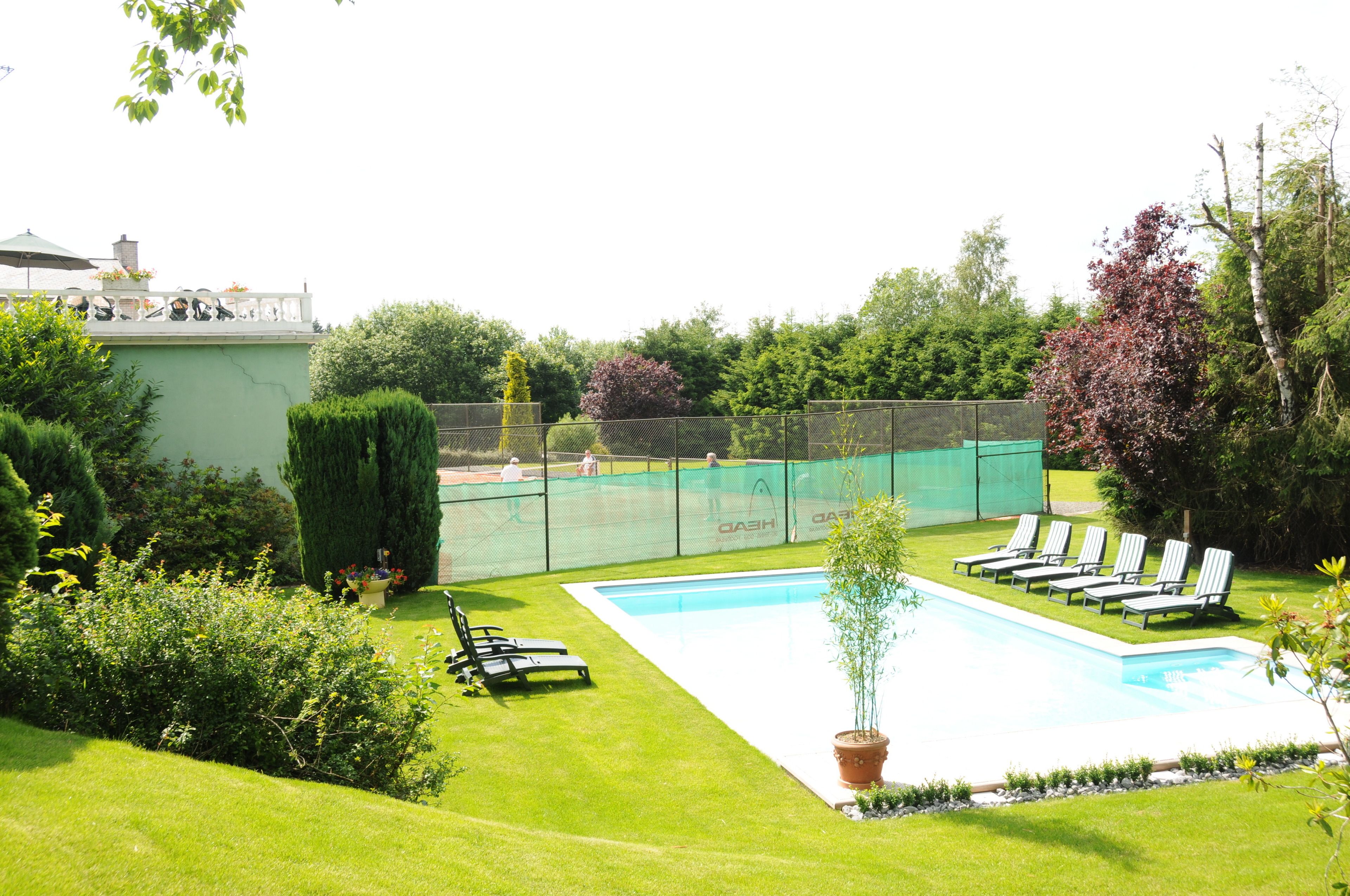 outdoor pool, pool loungers