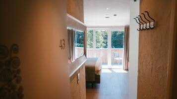 Tweepersoonskamer, balkon (large) | Verduisterende gordijnen, babybedden (toeslag), gratis wifi, beddengoed