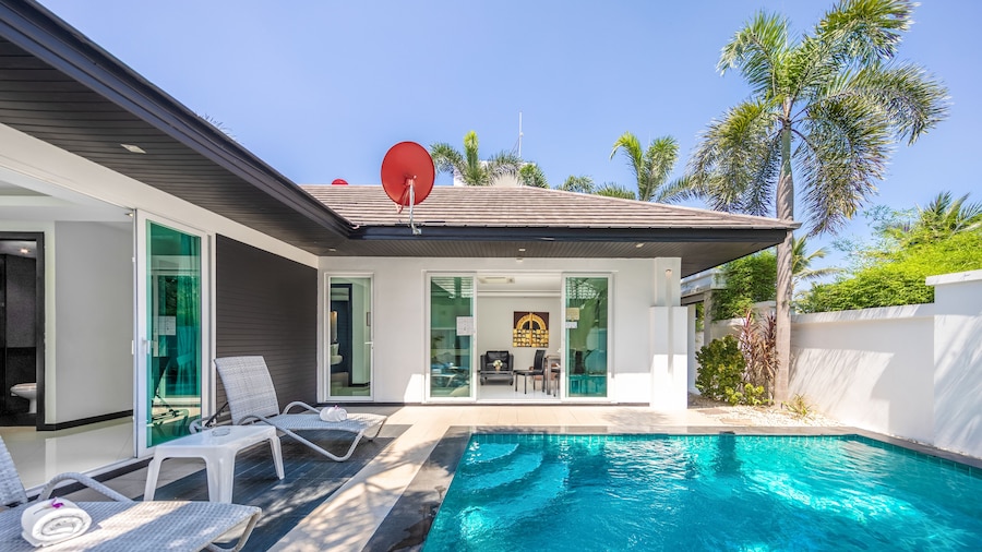 Colibri Pool Villa Pattaya