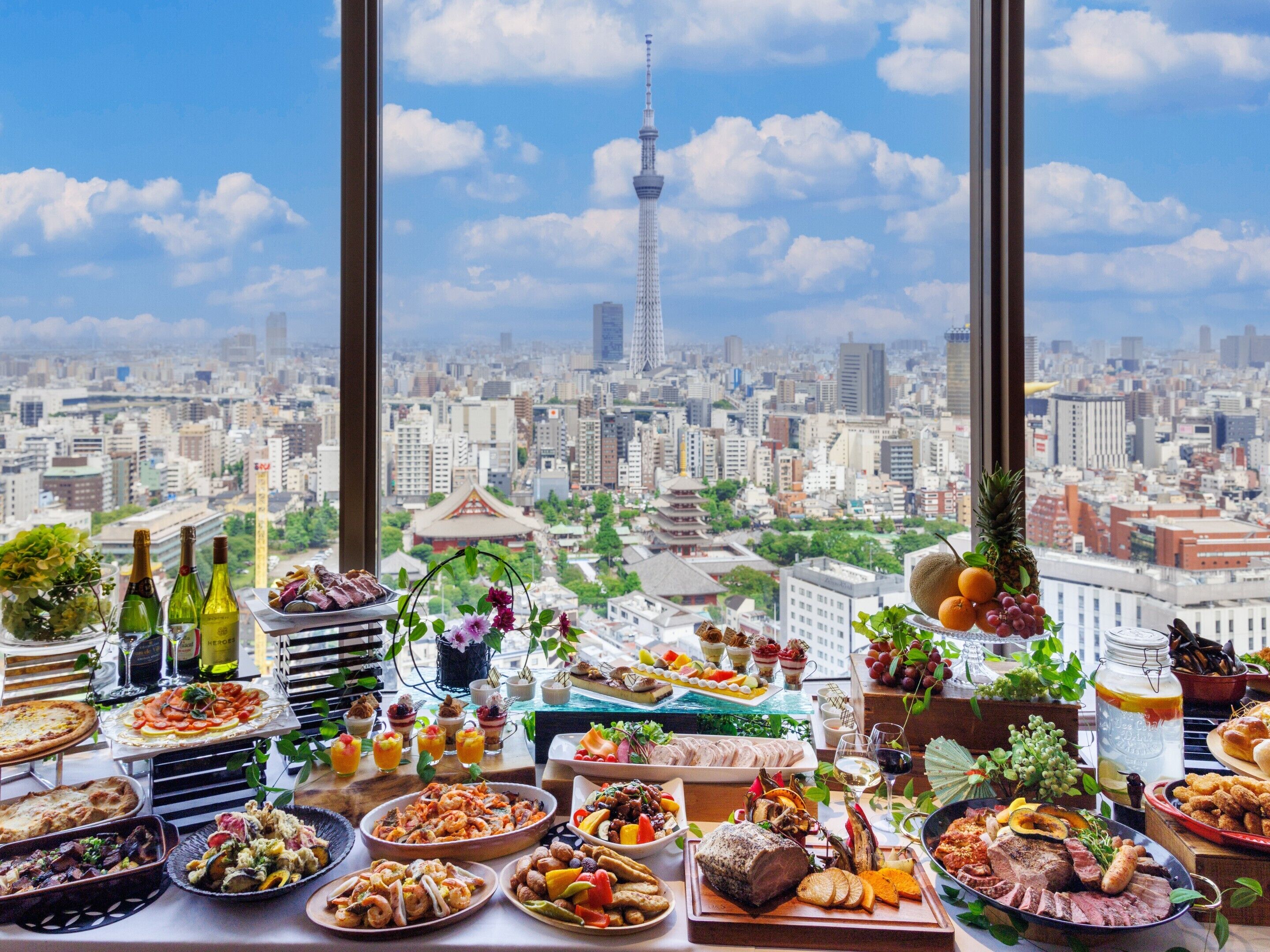 2 restaurants, breakfast, lunch, dinner served; international cuisine