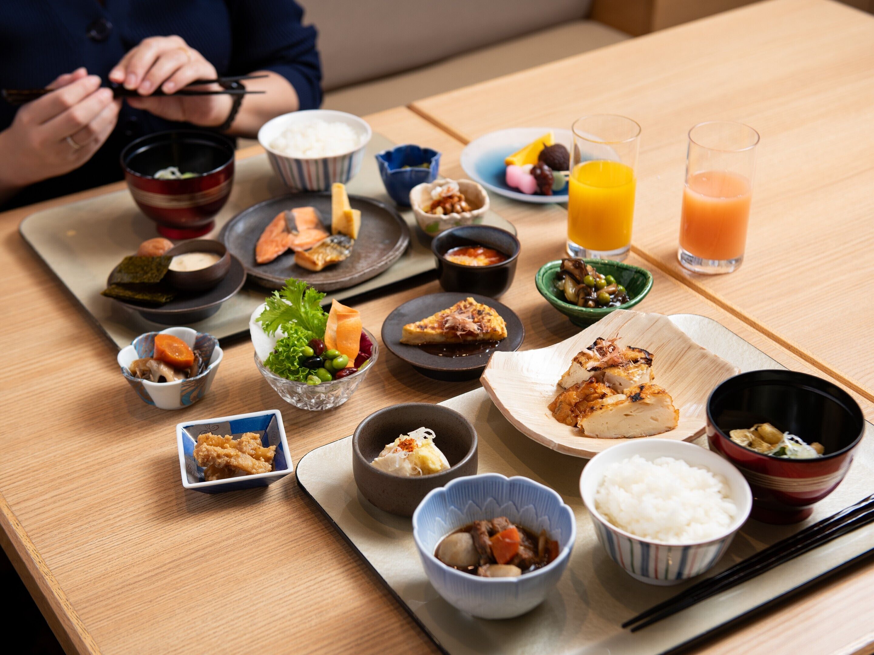 daily buffet breakfast (jpy 3600.00 per person)