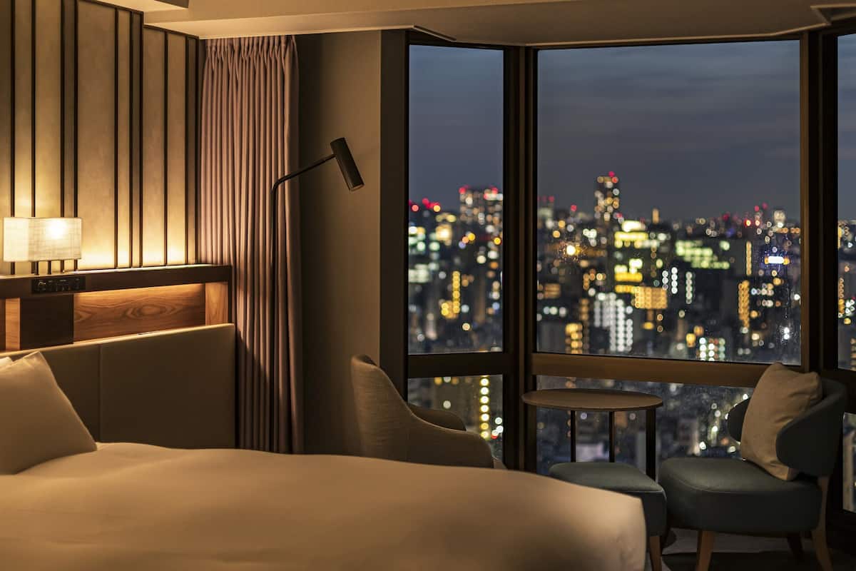 Coffres-forts dans les chambres, bureau, rideaux occultants