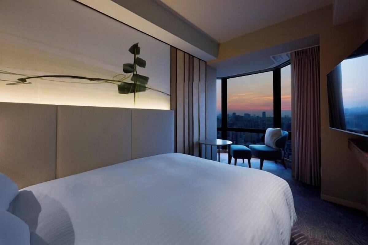 Coffres-forts dans les chambres, bureau, rideaux occultants