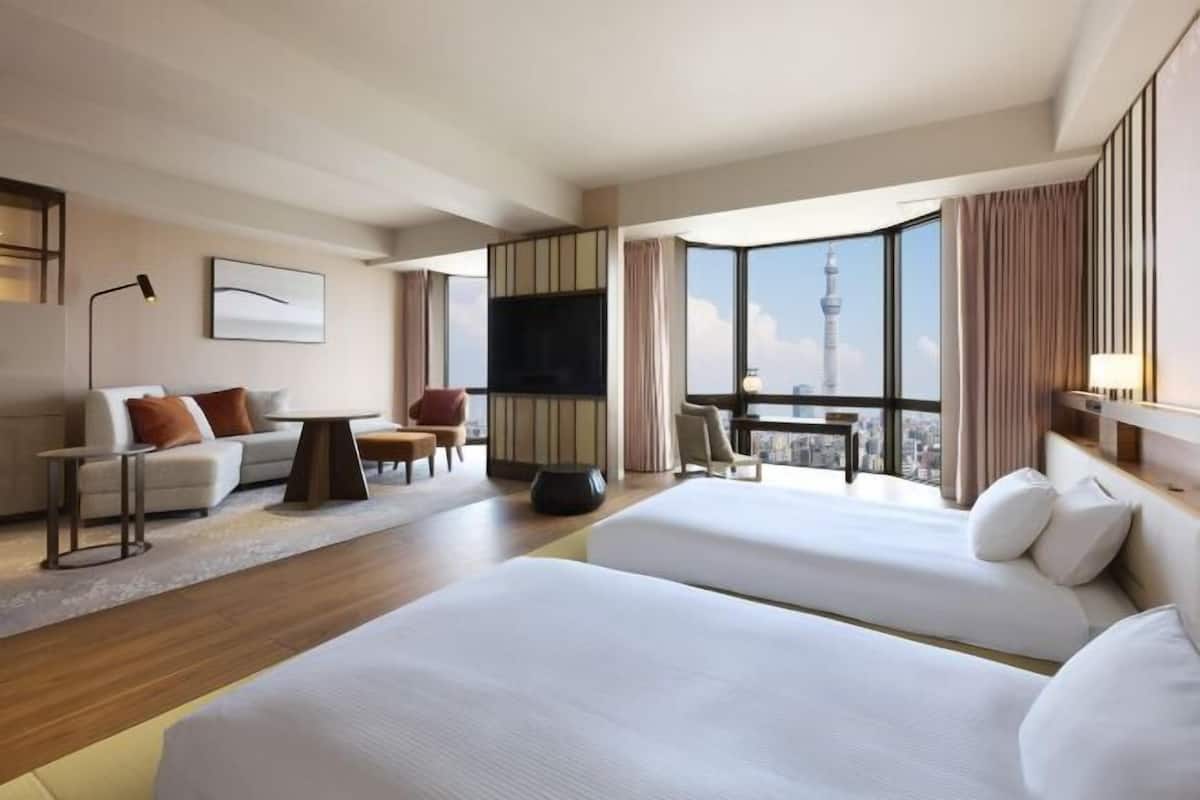 1 bedroom, in-room safe, desk, blackout curtains