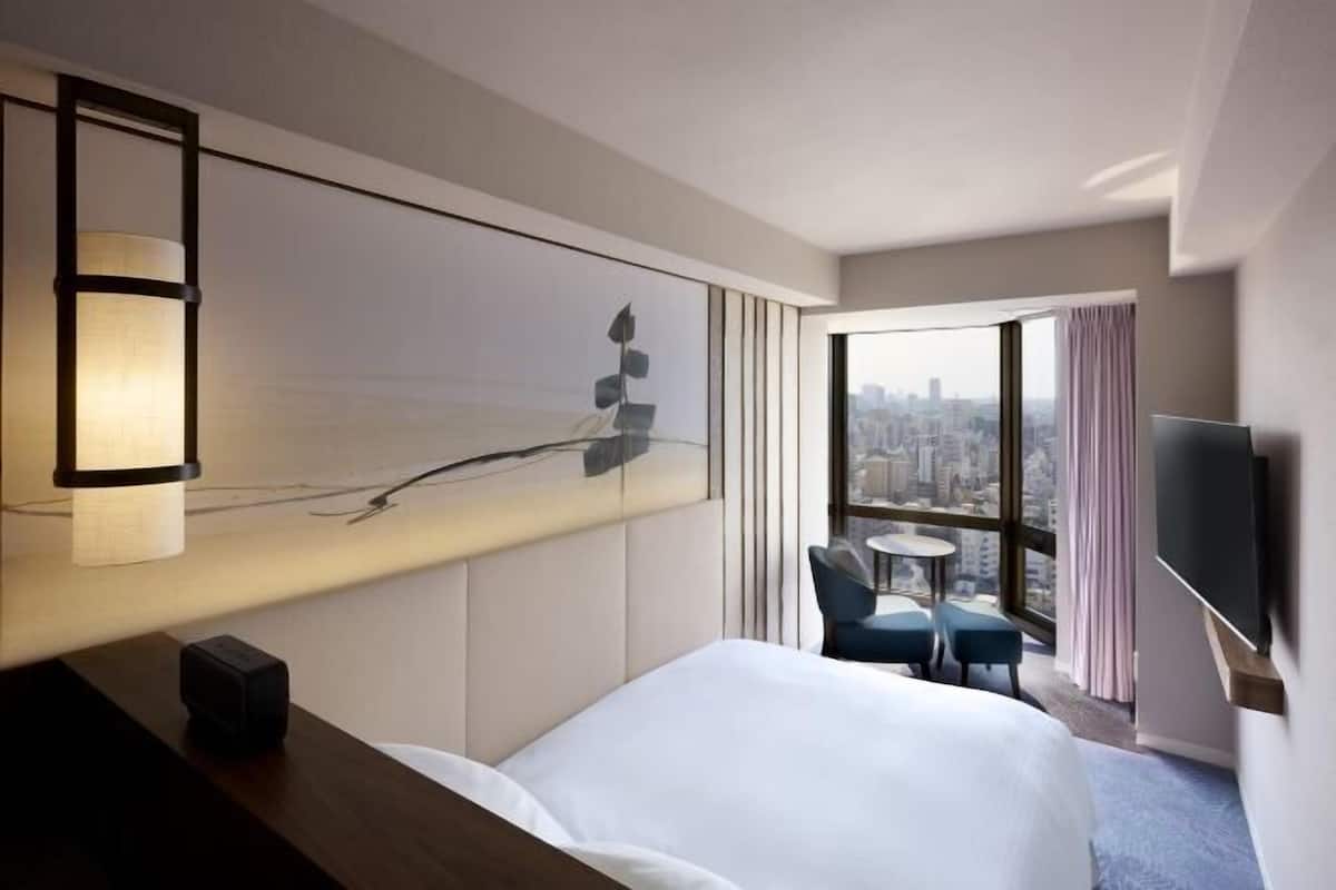 1 bedroom, in-room safe, desk, blackout curtains
