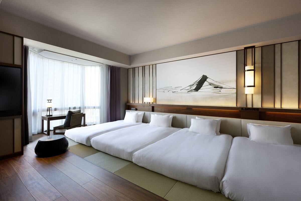 In-room safe, desk, blackout drapes, soundproofing