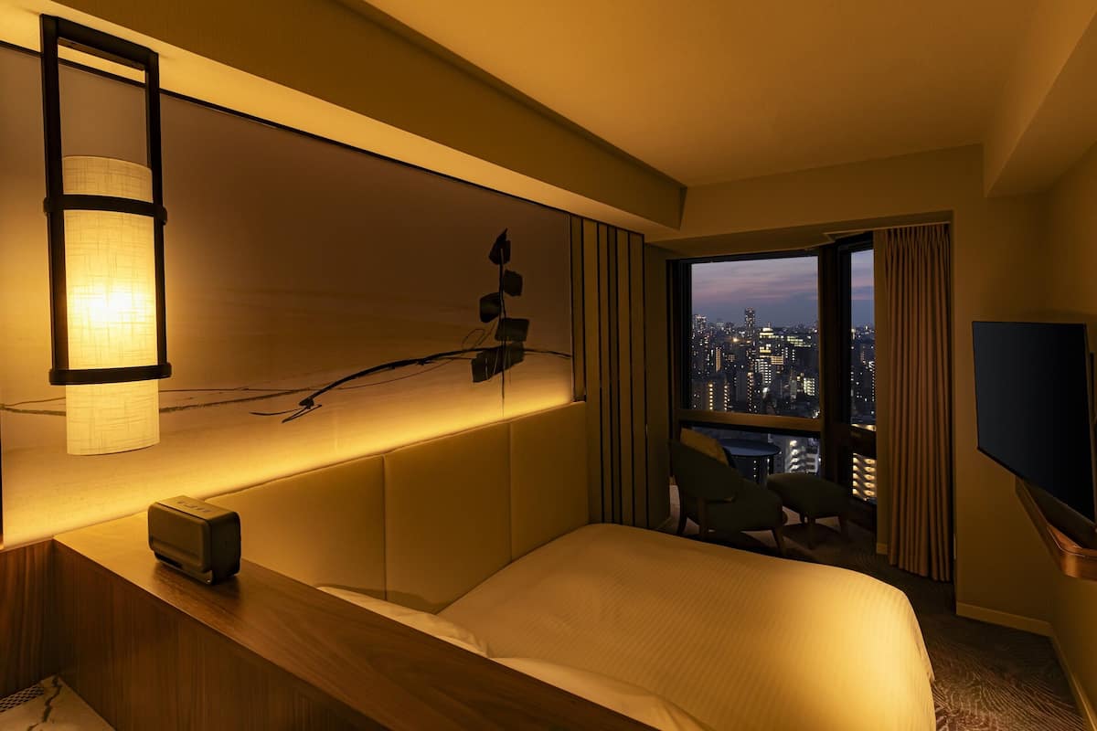 In-room safe, desk, blackout drapes, soundproofing