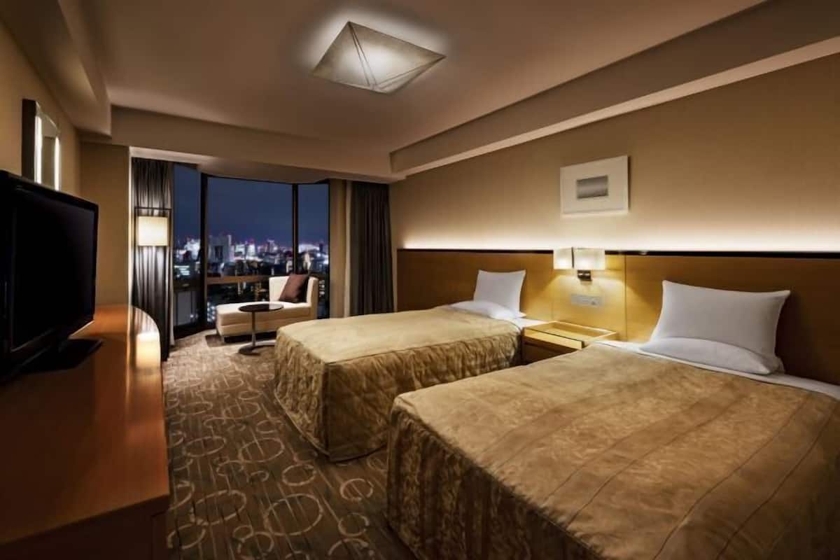 1 bedroom, in-room safe, desk, blackout curtains