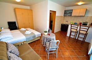 1 Schlafzimmer, Schreibtisch, Bügeleisen/Bügelbrett, kostenloses WLAN