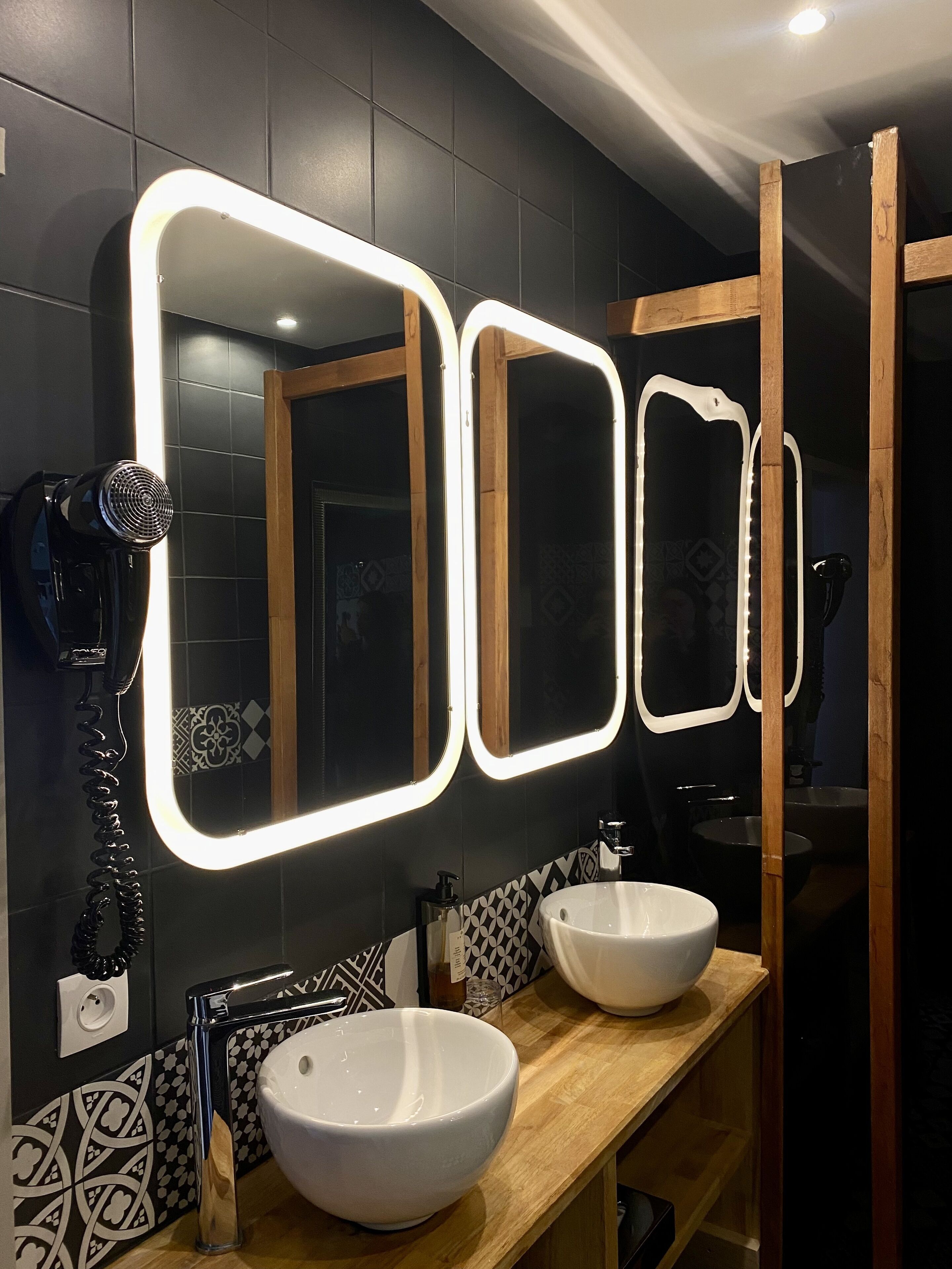 junior suite | in-room safe, individually decorated, individually furnished, desk