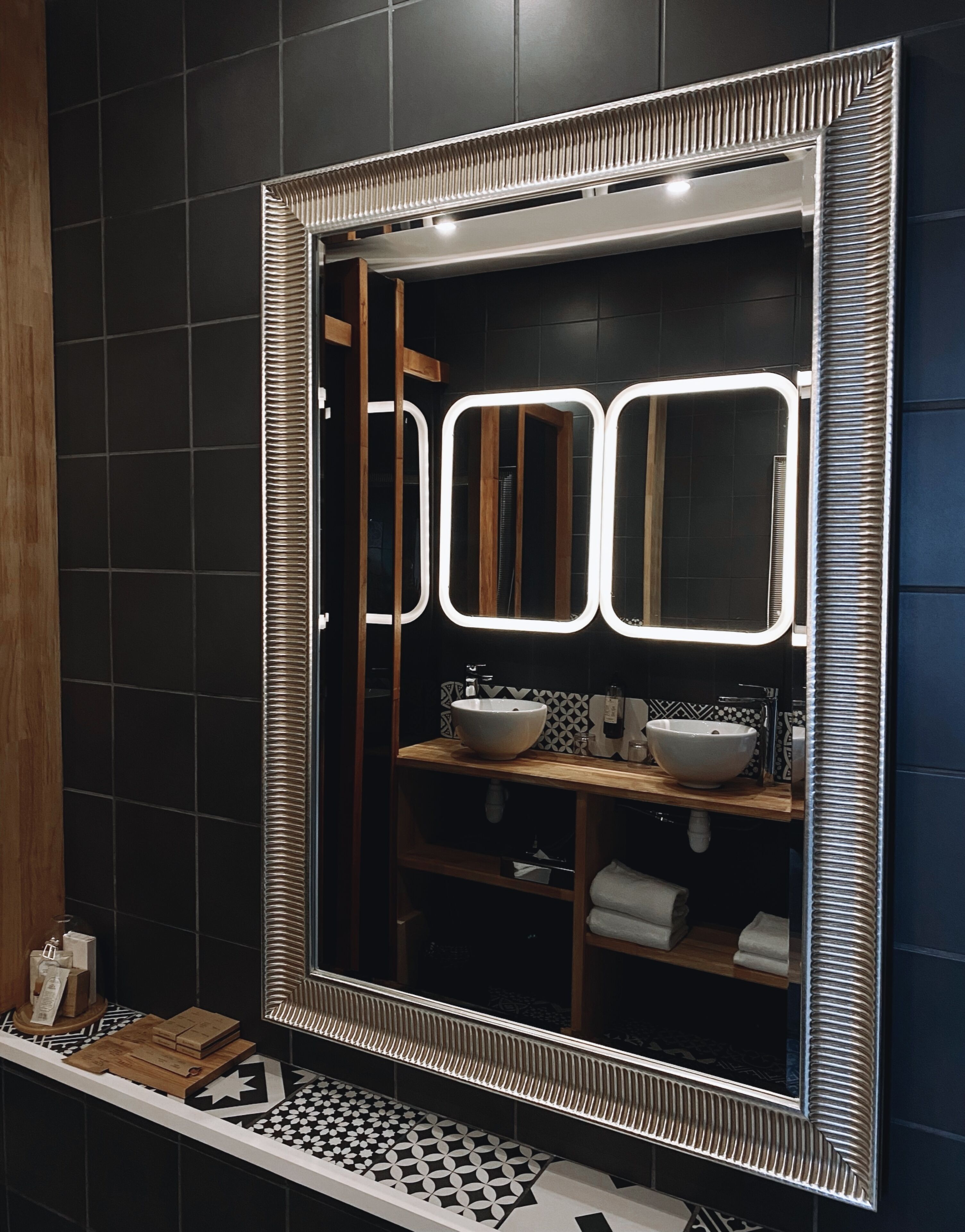 junior suite | in-room safe, individually decorated, individually furnished, desk