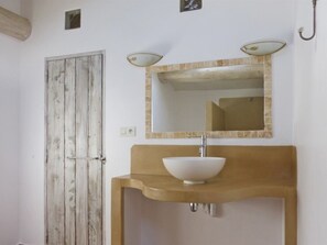 Appartement, salle de bains privée | Salle de bain