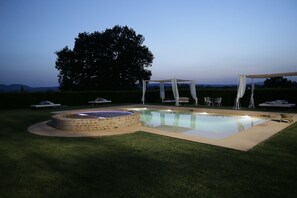 Outdoor pool - Relais Montemaggiore (Sinalunga)