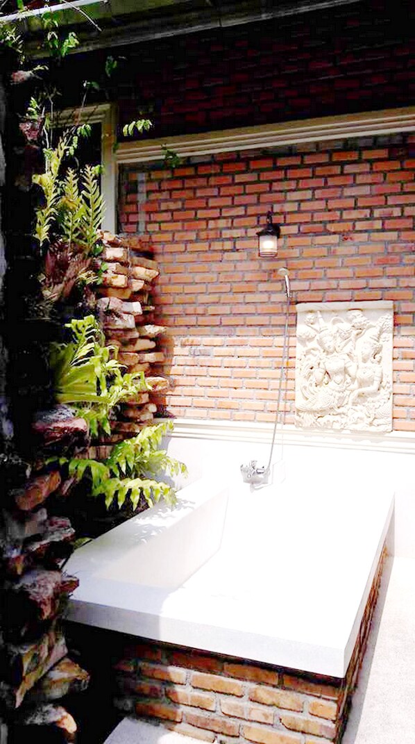 Villa 2 Bedrooms with Private Pool | Djupt badkar