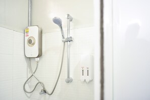 Deluxe Double Room | Bathroom