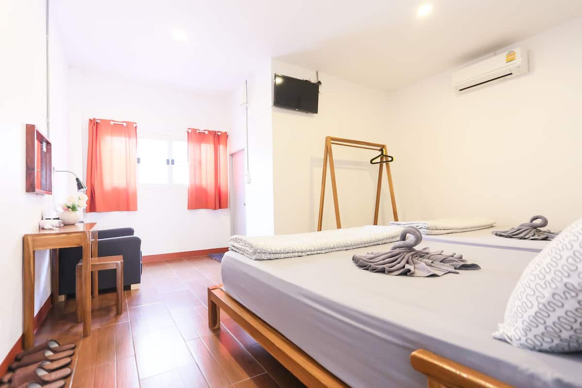 Minibar, desk, laptop workspace, rollaway beds