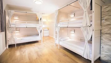 1 bedroom, in-room safe, free WiFi, bed sheets