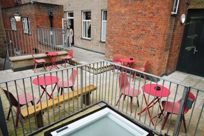 Coin salon dans le hall