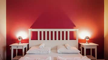 In-room safe, free WiFi, bed sheets