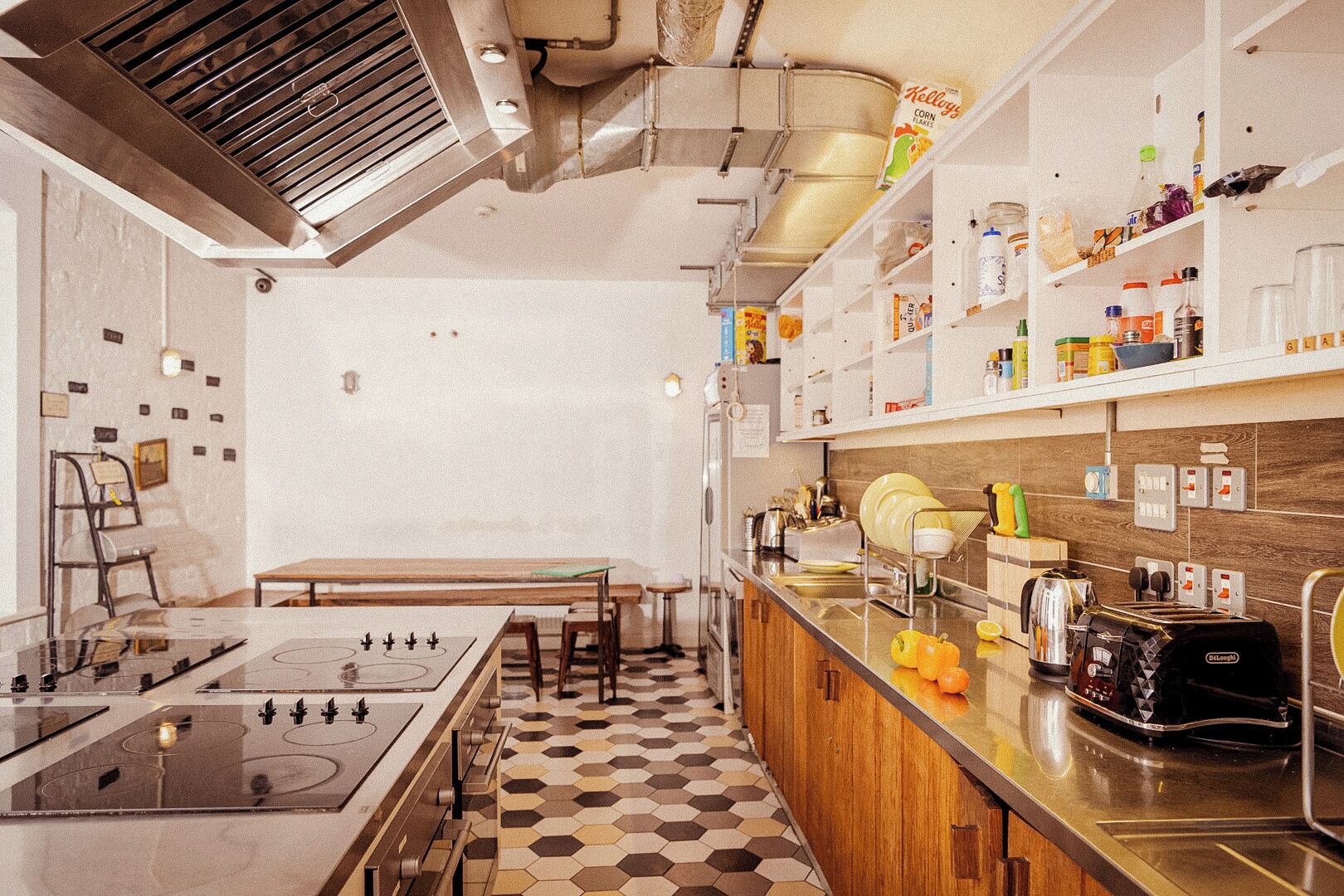 Fridge, microwave