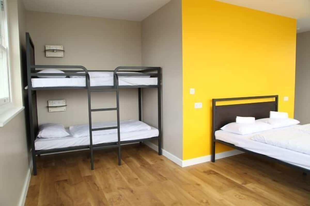 1 habitación, caja de seguridad en la habitación y wifi gratis