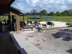 Property grounds - Kesmo Lodge (Maun)