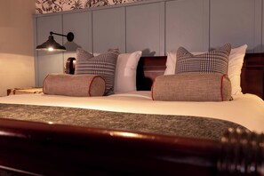 Double Room | Desk, free WiFi, bed sheets, wheelchair access - Greswolde Arms Hotel by Chef and Brewer Collection (Solihull)