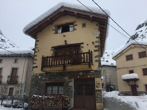 Front of property - El Invernal de Picos (Boca de Huergano)
