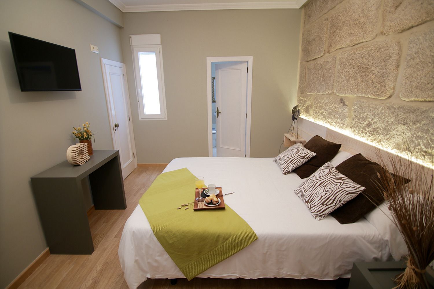 double or twin room | premium bedding, desk, free wifi, bed sheets