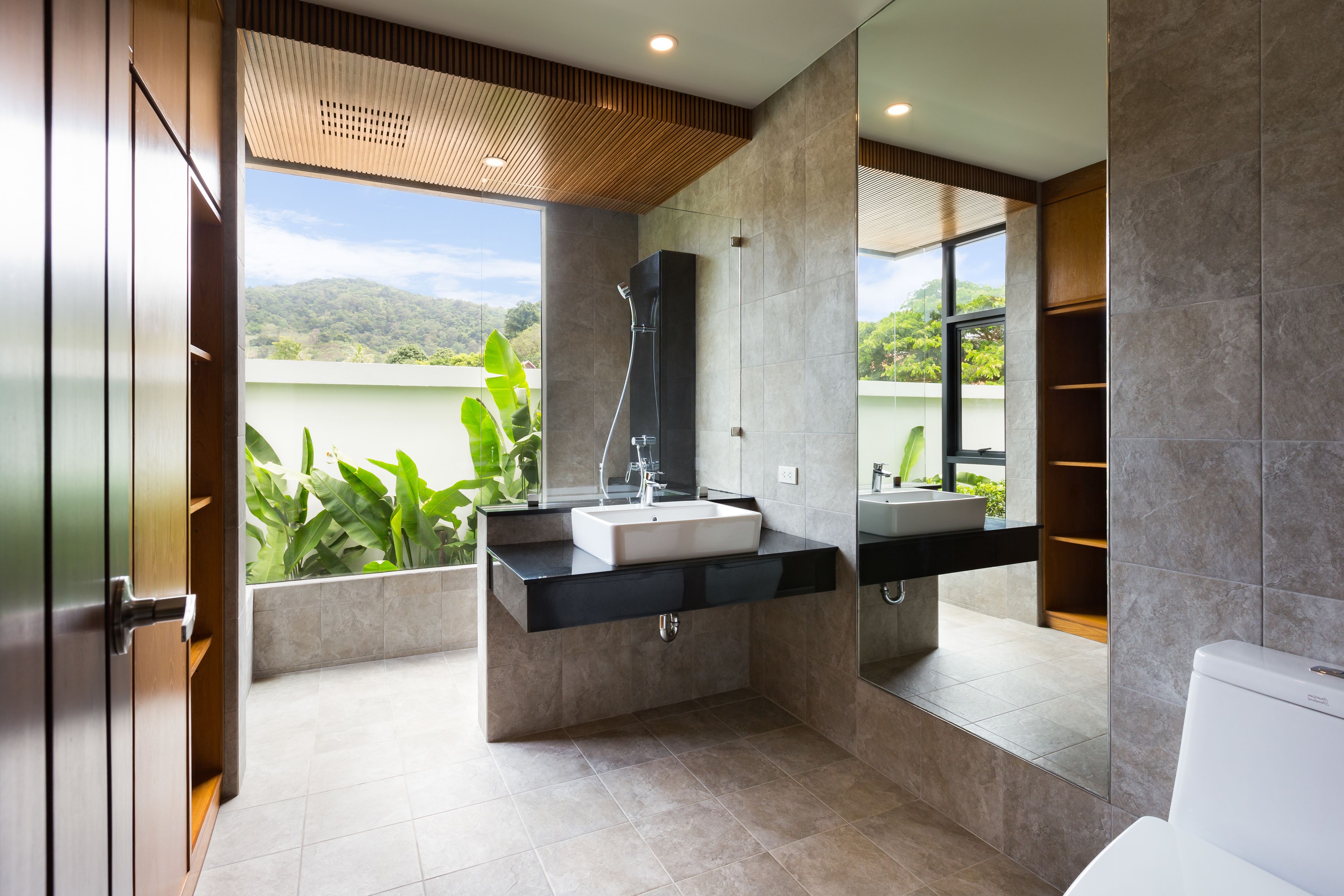 3 Bedroom Modern Zen Villa | 浴室 | 淋浴设施、免费洗浴用品、吹风机、毛巾