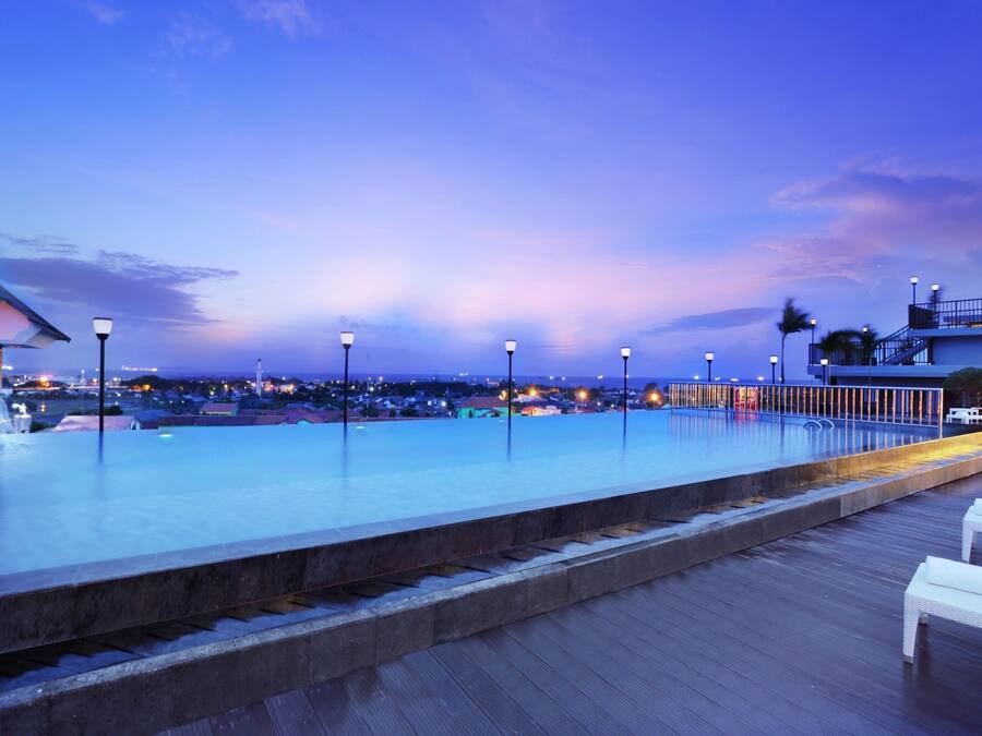 Außenpool, Liegestühle