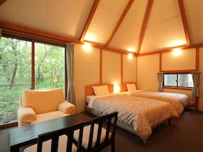 Comfort Triple Room, Non Smoking | In-room safe, desk, blackout curtains, bed sheets