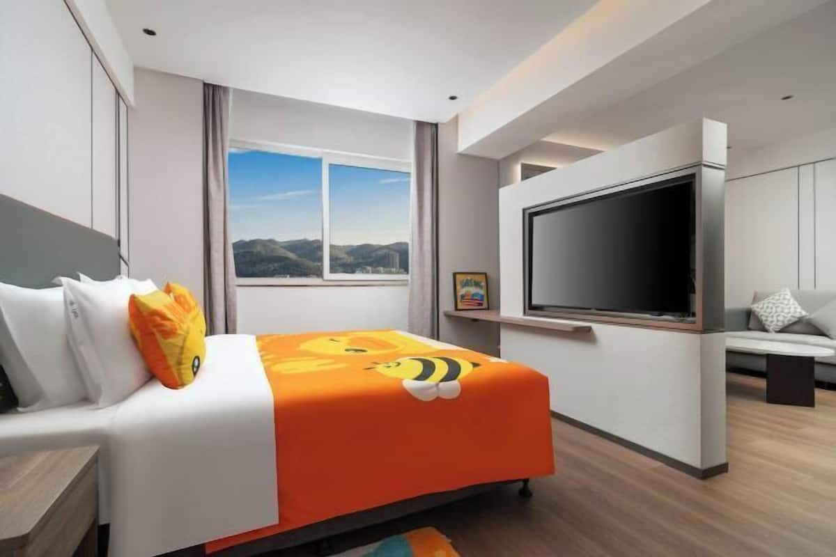 1 kamar tidur, selimut bulu angsa, minibar gratis, dan brankas