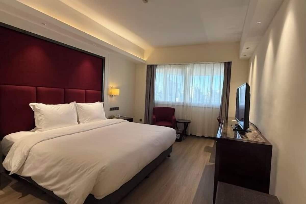 1 kamar tidur, selimut bulu angsa, minibar gratis, dan brankas