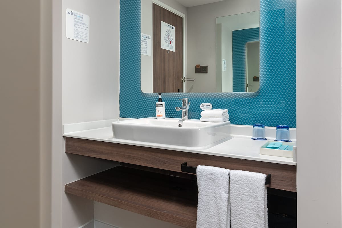 Kamar Standar, 1 Tempat Tidur King (Extra Floor Space) | 1 kamar tidur, selimut bulu angsa, minibar gratis, dan brankas