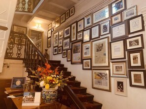 Interior - Fairlawn (Kolkata)