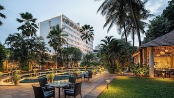 Tempat makan outdoor