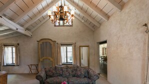 Unclassified image, 2 of 11, button - Austin Street Retreat - Kristin's (Fredericksburg)