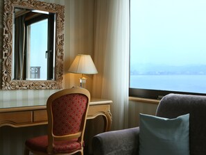 Ocean Twin | Premium bedding, down comforters, desk, blackout drapes - Kamakura Park Hotel (Kamakura)