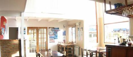 Petit déjeuner continental compris tous les jours