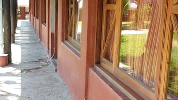 Habitación triple estándar (externa) | Vistas al jardín