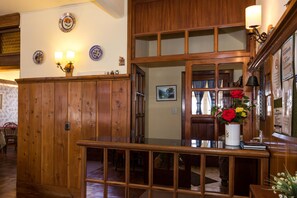 Lobby - Hostería Selva Negra (San Carlos de Bariloche)